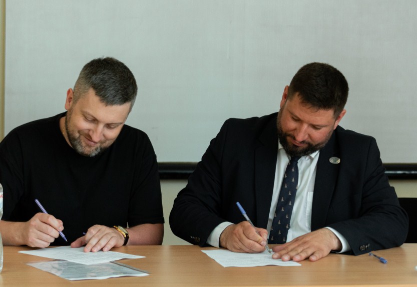 Урочисте підписання Меморандуму про співпрацю між ГС «УКРСАДВИНПРОМ» та «Економічна правда»